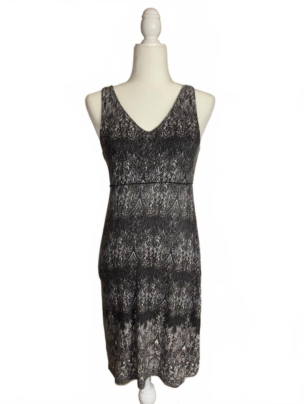 Athleta Active Sleeveless V-Neck Dress black, gray, white paisley floral pattern